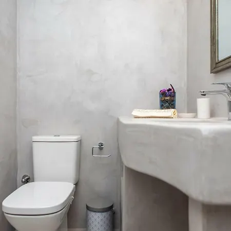 Seasons Apartment Naxos City